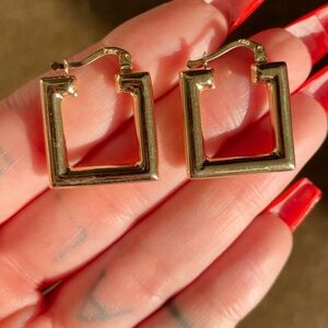 18K Solid Yellow Gold Square Hoop Earrings